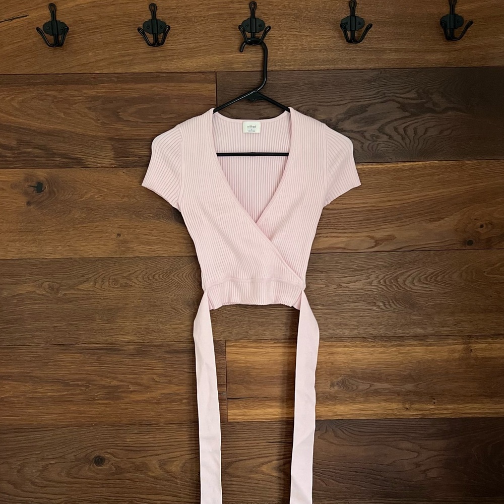 Aritzia all tied up top